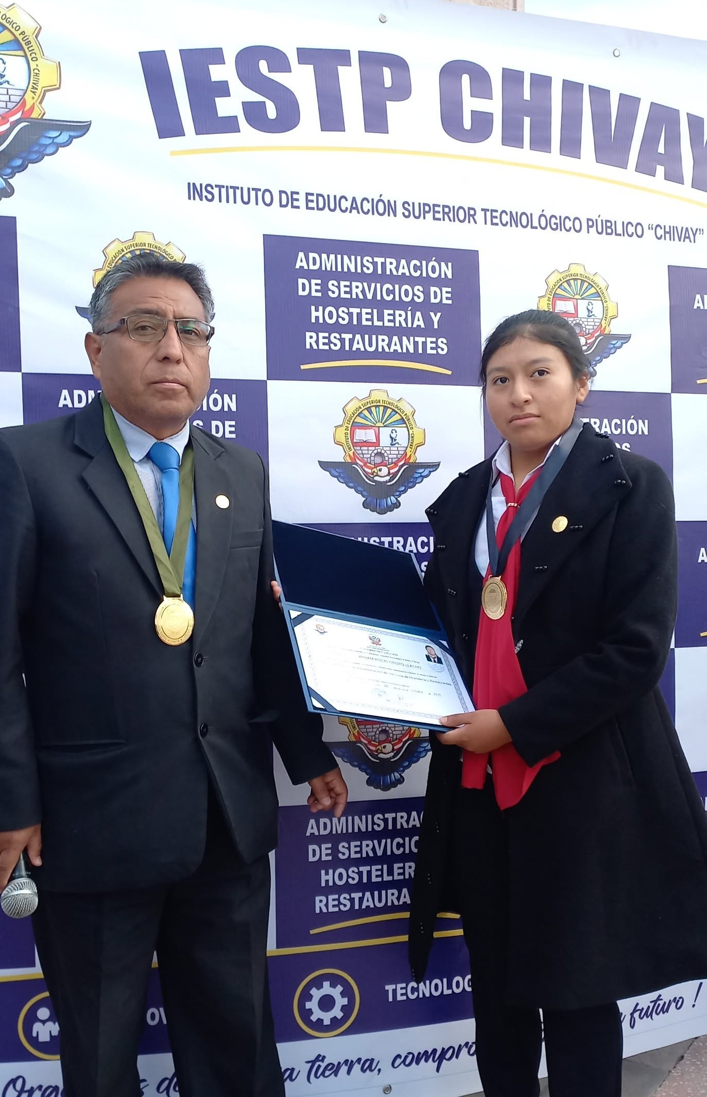 Ceremonia de entrega de títulos IESTP Chivay - foto 10