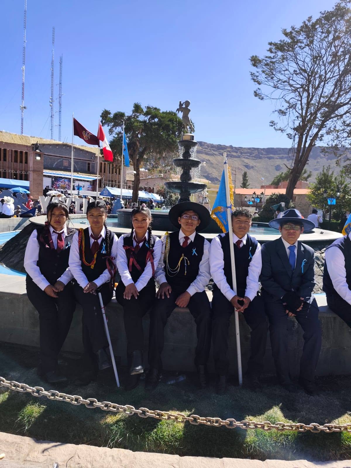 Desfile por el aniversario de la provincia de Caylloma - foto 6